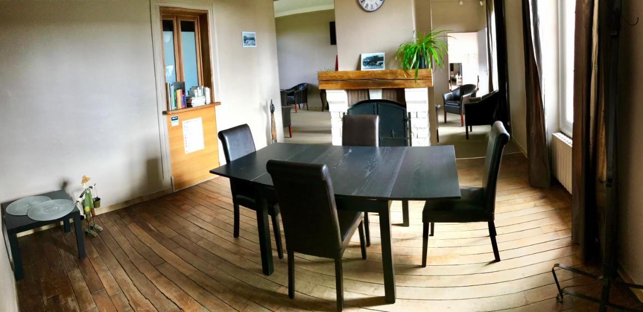 Ferme Du Chateau Monampteuil Εξωτερικό φωτογραφία
